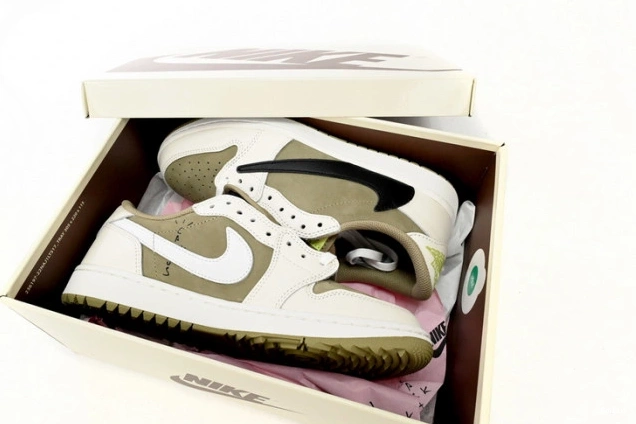 Boostmaster lin Travis FZ3124-200 Jordan 1 Low x Scott Golf Air 0717